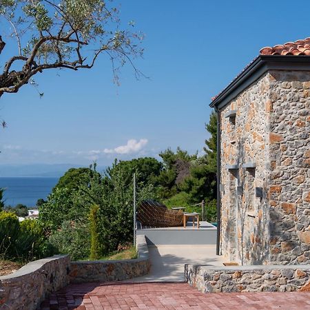 Stone Build Suite With Private Pool Kolios Buitenkant foto