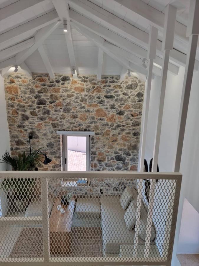 Stone Build Suite With Private Pool Kolios Buitenkant foto