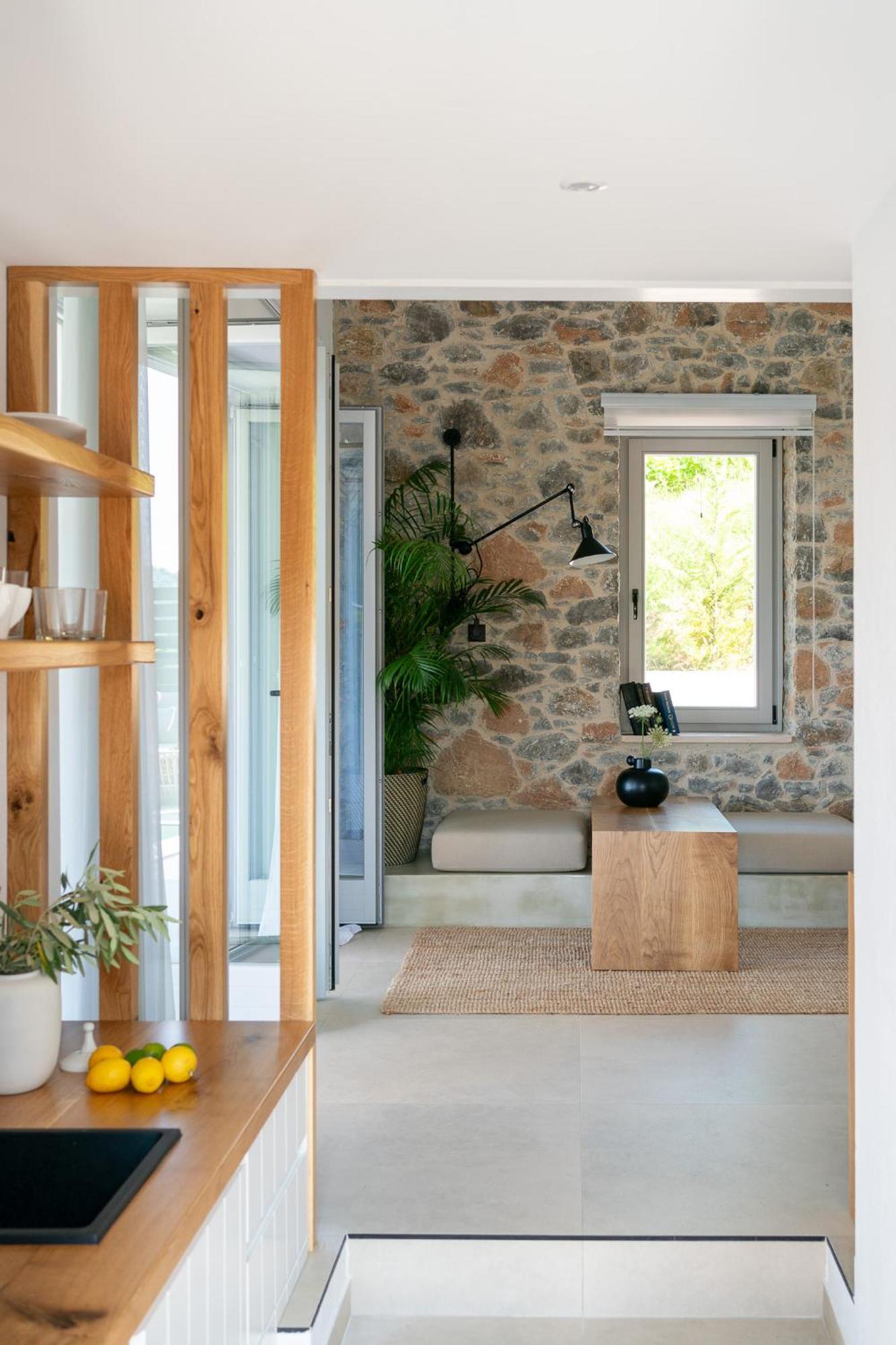 Stone Build Suite With Private Pool Kolios Buitenkant foto