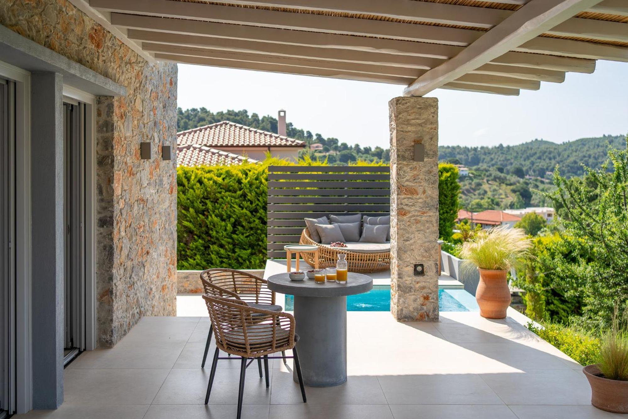 Stone Build Suite With Private Pool Kolios Buitenkant foto